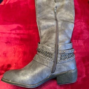 BNIB Cowboy Boots